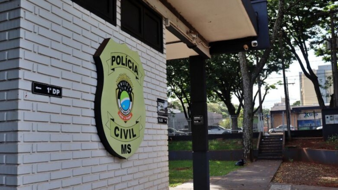 Ladrões invadem residência e causam prejuízo de mais de R$ 7 mil em Dourados