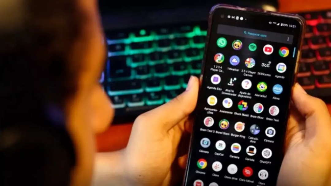 Projeto de lei que visa coibir a adultiza&ccedil;&atilde;o de crian&ccedil;as nas redes sociais ser&aacute; votado 