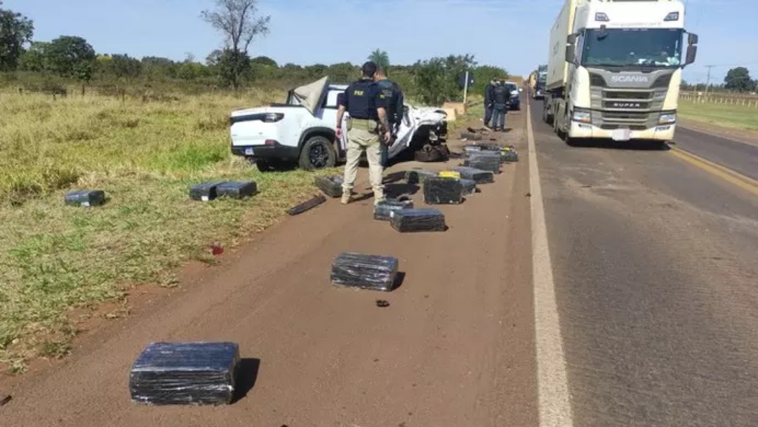 Traficante sofre acidente e &eacute; preso com uma tonelada de maconha em Campo Grande