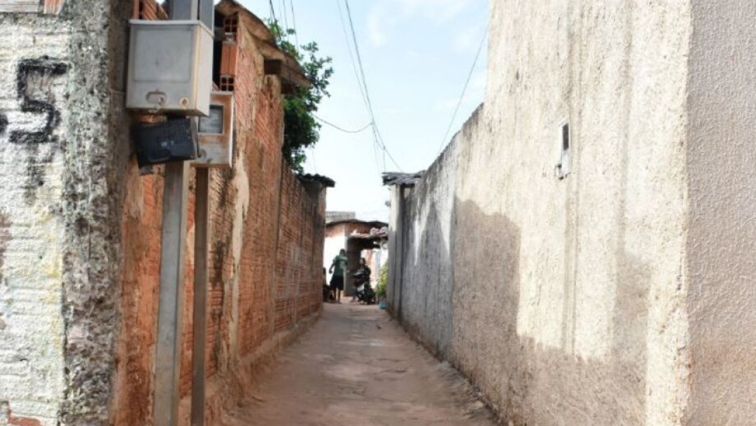 Briga por saco de lixo termina com homem morto com fac&atilde;o 