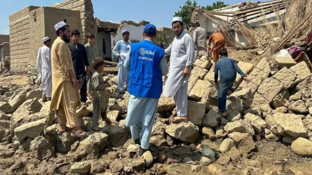 Terremoto no Afeganist&atilde;o deixa ao menos 800 mortos