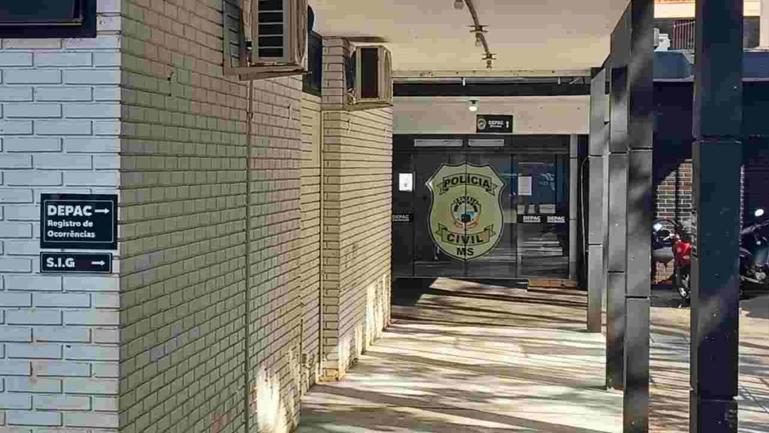 Mulher gr&aacute;vida &eacute; agredida em Dourados com golpes de p&eacute;-de-cabra e socos na barriga