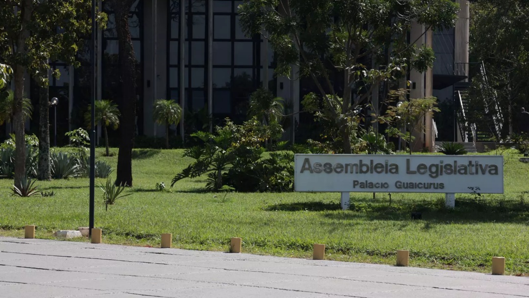 Alems autoriza concurso p&uacute;blico com vagas para o ensino m&eacute;dio e o superior