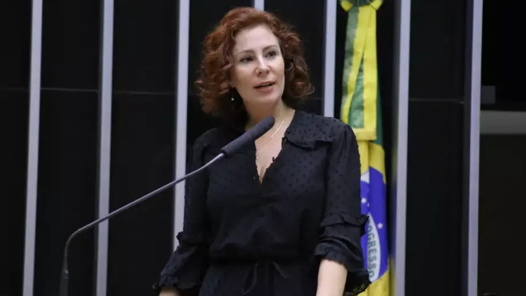 C&acirc;mara come&ccedil;a a ouvir na pr&oacute;xima semana testemunhas em cassa&ccedil;&atilde;o de Carla Zambelli  