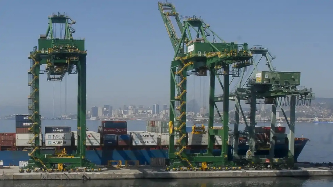 Medidas de apoio e defesa da soberania marcam 1 m&ecirc;s de tarifa&ccedil;o