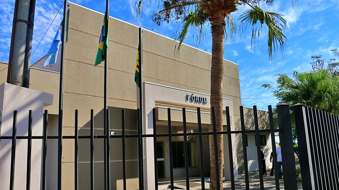 Justi&ccedil;a desclassifica acusa&ccedil;&atilde;o de tr&aacute;fico para uso de drogas e manda soltar r&eacute;u preso h&aacute; 11 meses