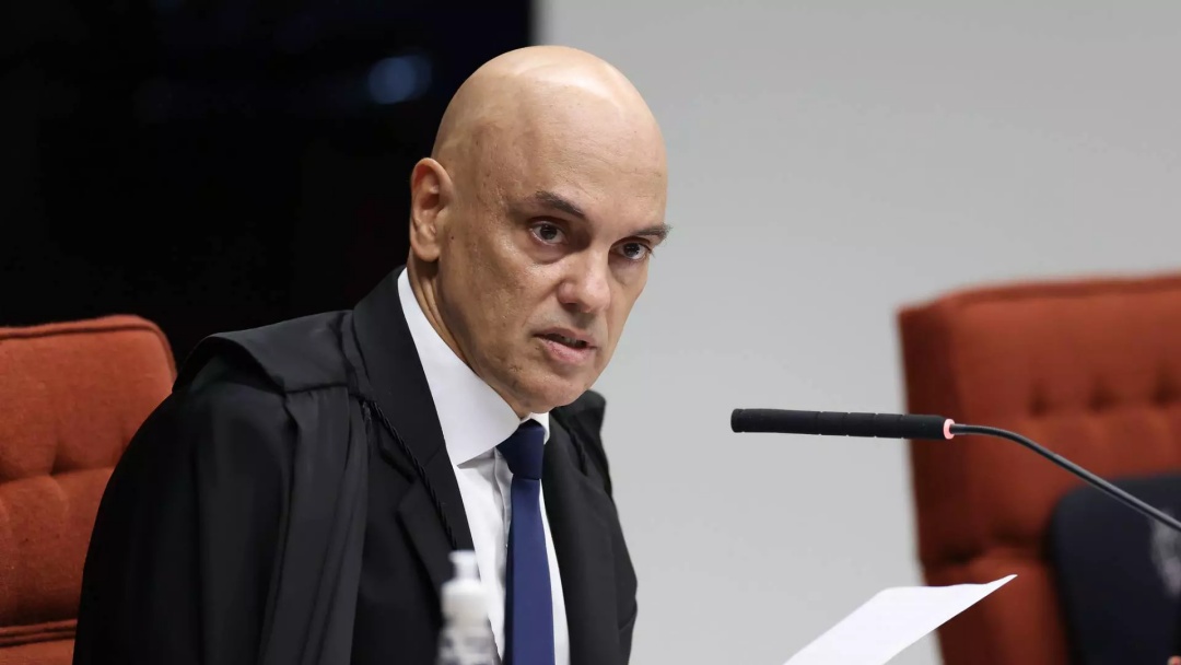 Moraes nega cerceamento de defesa e rejeita preliminar