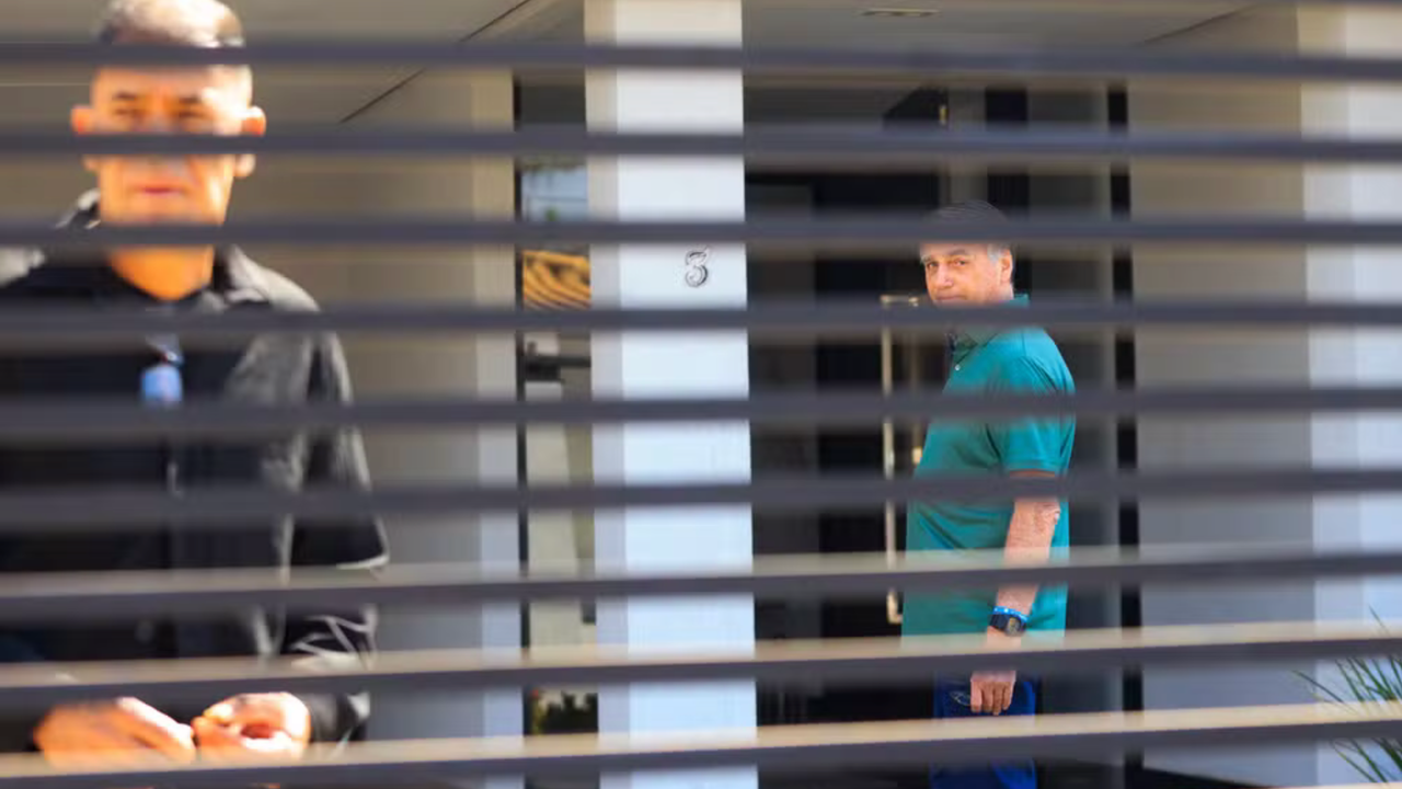 Primeira Turma do STF condena Jair Bolsonaro a 27 anos e 3 meses