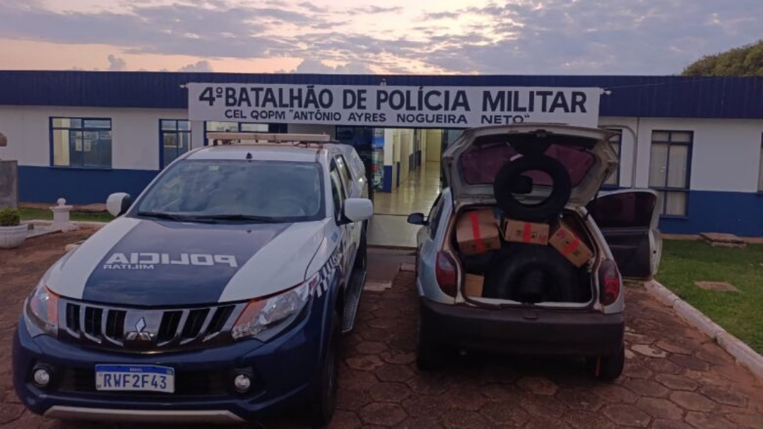 Homem foge e abandona ve&iacute;culo carregado com carga de contrabando