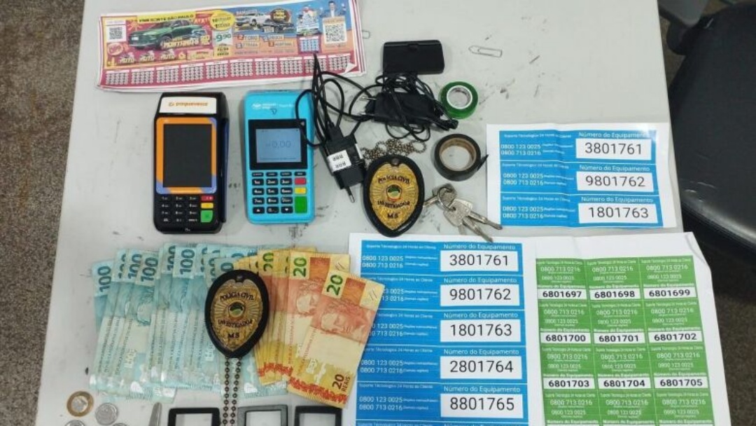 Homem &eacute; preso por aplicar golpes em clientes de banco usando &#039;chupa-cabra&#039;