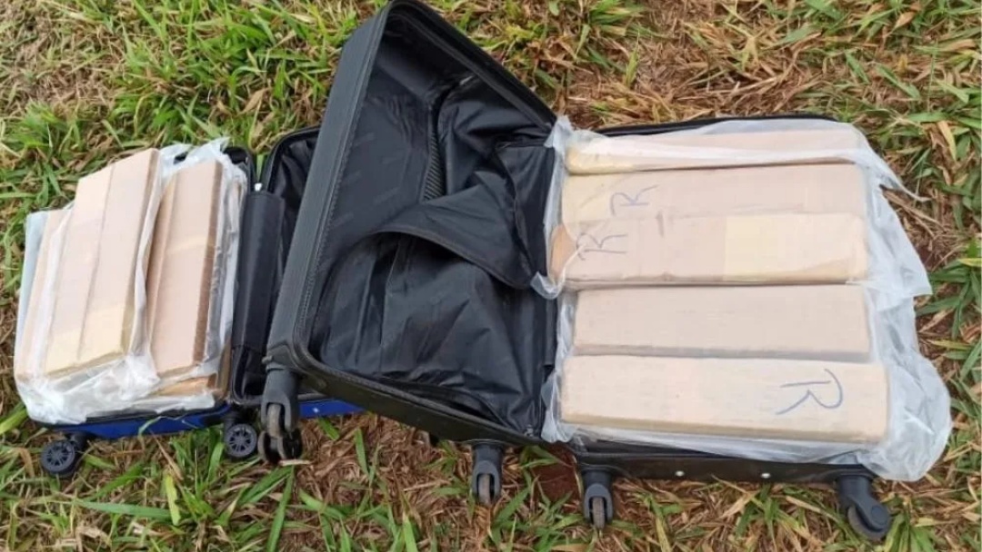 PM apreende 30 kg de maconha em &ocirc;nibus na MS-164