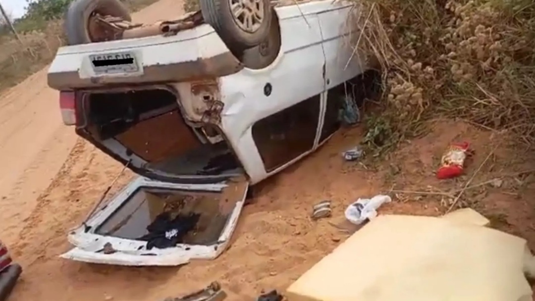 Sem CNH, jovem perde controle e capota carro na MS-134  em Bataypor&atilde; 