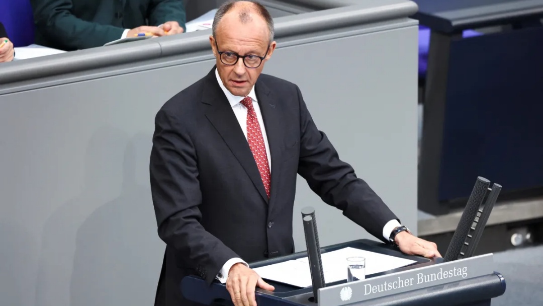 Chanceler da Alemanha acusa Putin de assassinato e sabotagem