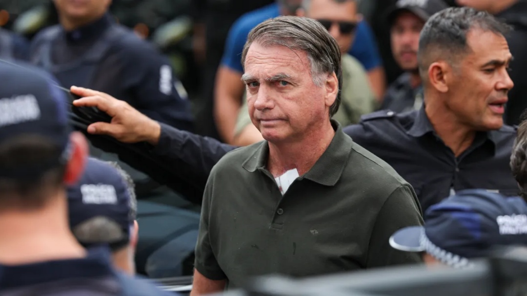 Quaest: 49% acham pena de 27 anos a Bolsonaro exagerada; 35%, adequada