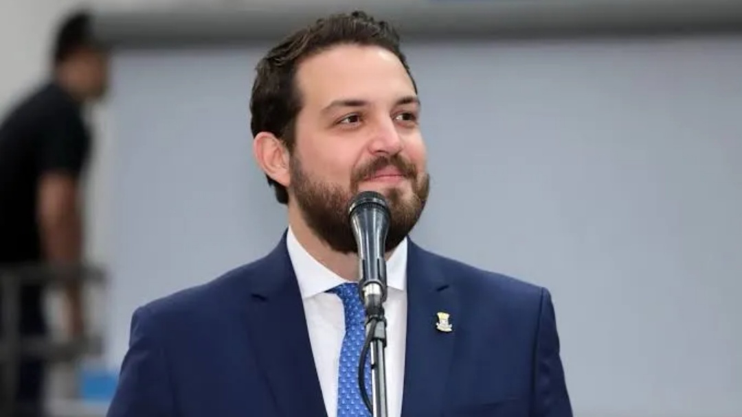 Ministro do STJ revoga pris&atilde;o preventiva de Claudinho Serra