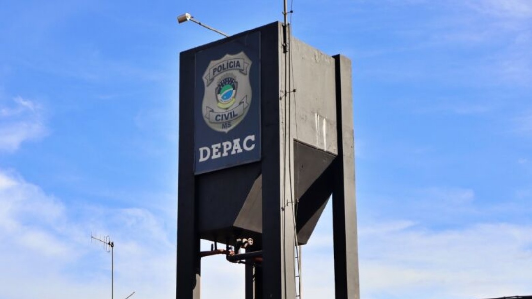 B&ecirc;bada, mulher &eacute; presa por maus-tratos contra filhos de 6 e 2 anos em Dourados