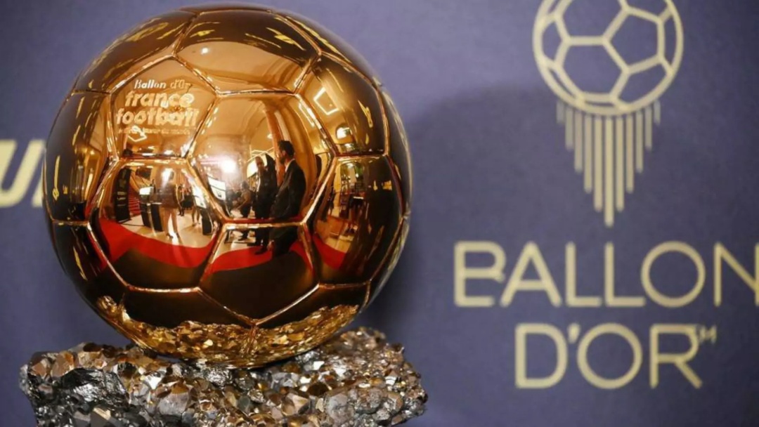 A cerim&ocirc;nia da Bola de Ouro 2025 acontece hoje e premiar&aacute; o melhor jogador de futebol
