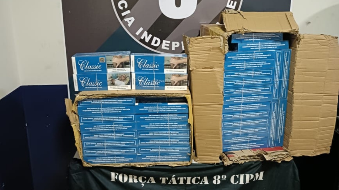 Passageiro &eacute; flagrado com caixas de cigarros contrabandeados em &ocirc;nibus na MS-162