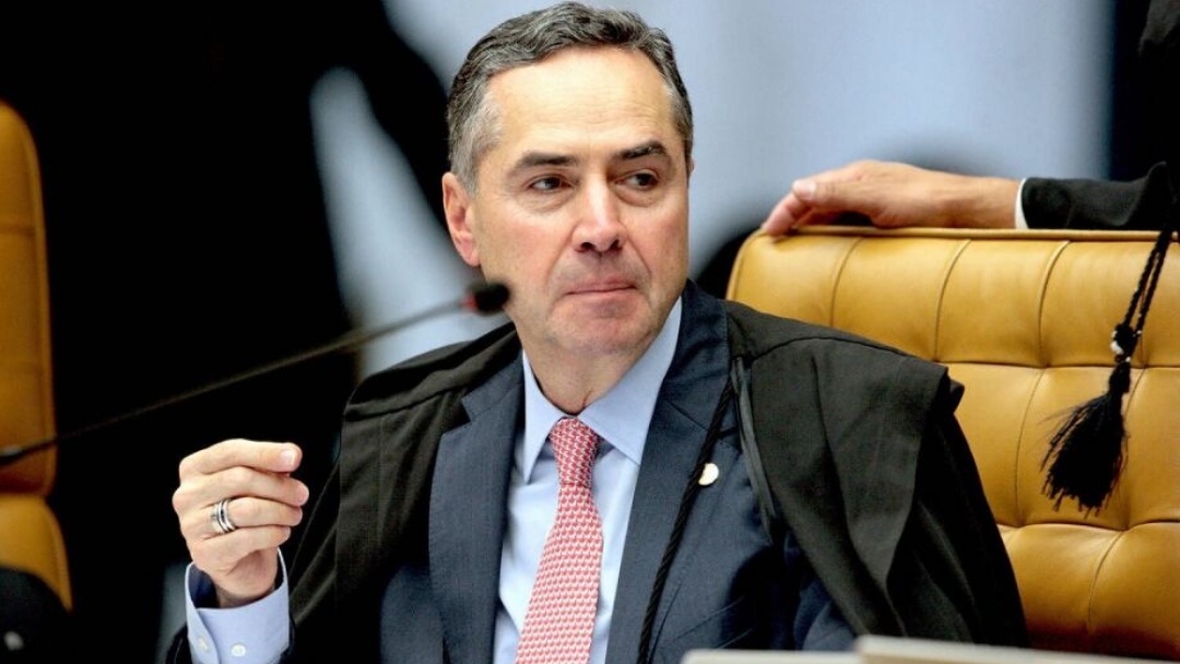 Barroso diz estar indeciso sobre deixar o STF: &#039;&eacute; uma possibilidade, n&atilde;o uma certeza&#039;   