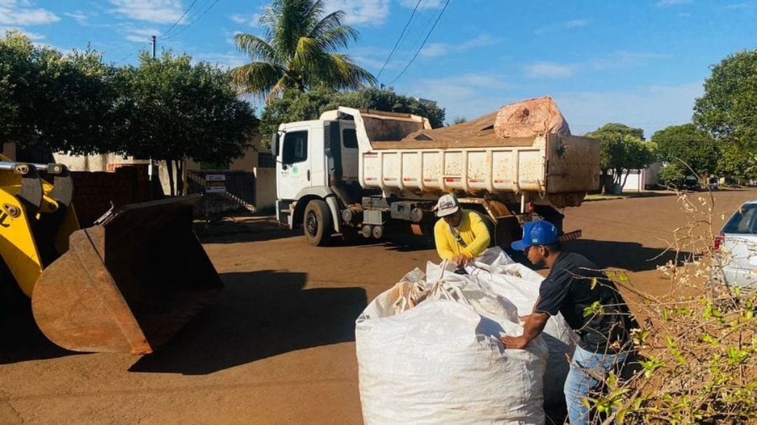Prefeitura vai multar a partir de hoje quem armazenar entulho em bags