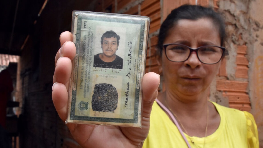 Pol&iacute;cia investiga se metanol pode ter causado a morte de rapaz em Mato Grosso do Sul   