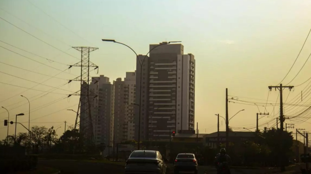 Com chance de chuva, semana começa com calor e máxima de 40°C em MS e região