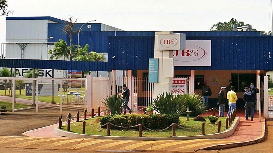 Unidade da JBS fecha por cinco dias a partir de s&aacute;bado para automatizar abate de coxa