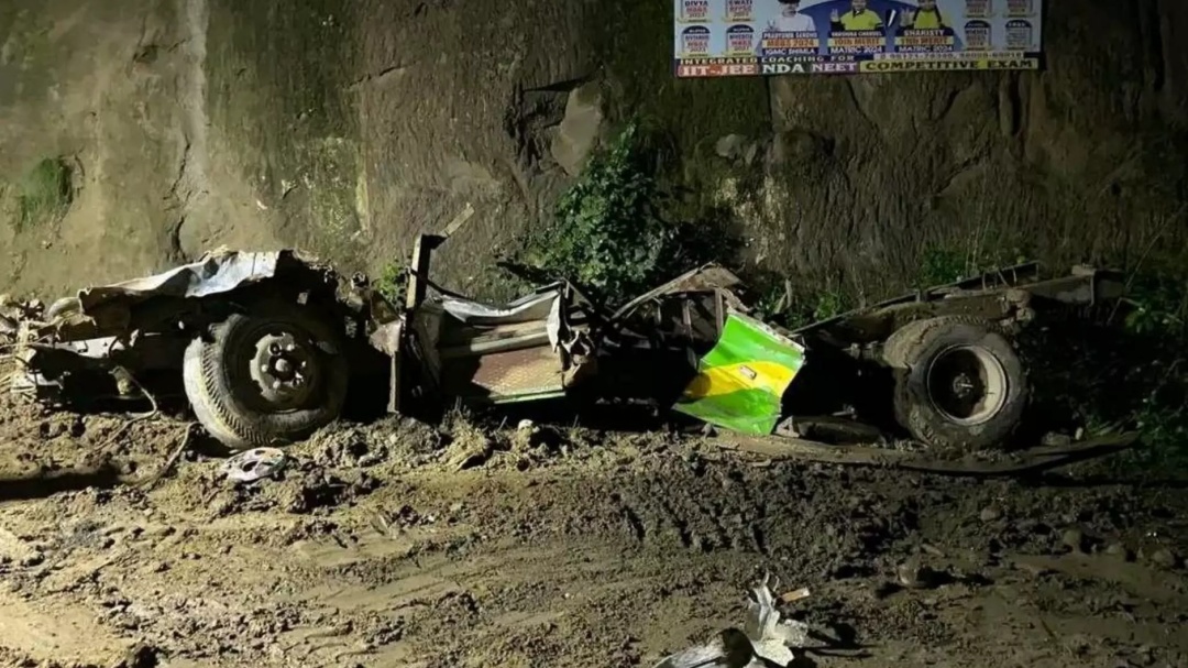 Deslizamento de terra atinge &ocirc;nibus e mata ao menos 15 pessoas na &Iacute;ndia