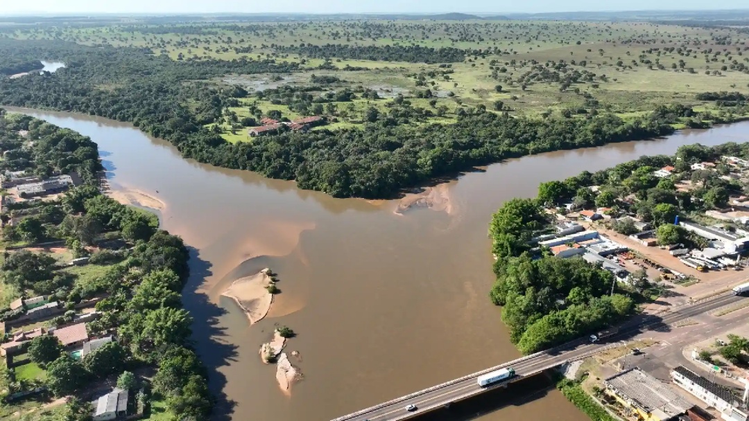 Homem recebe multa de R$ 10 mil por construir rancho &agrave;s margens do Rio Coxim