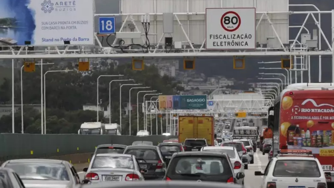 Carro &eacute; o principal meio de transporte para o trabalho, diz Censo