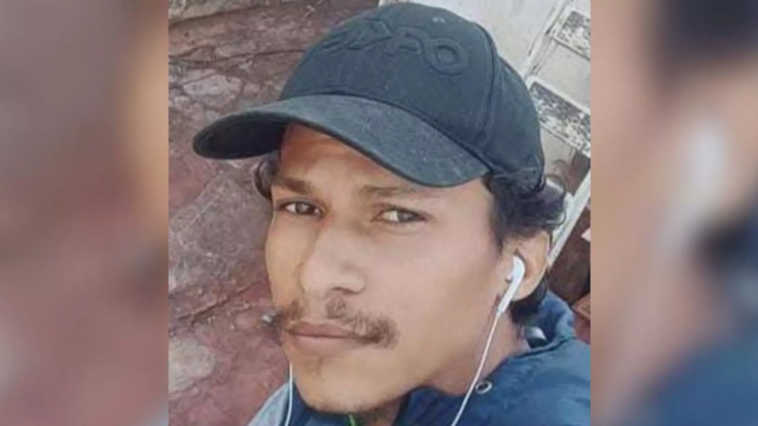 Fam&iacute;lia procura por jovem que est&aacute; desaparecido h&aacute; 15 dias