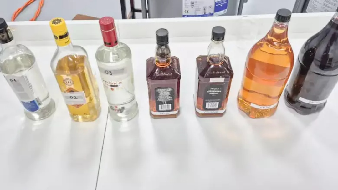 Pol&iacute;cia fecha f&aacute;brica que adulterava bebidas em S&atilde;o Bernardo do Campo