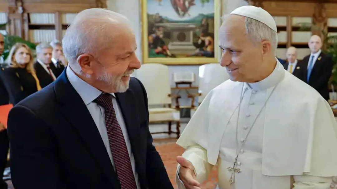 Lula se reúne com papa Leão XIV, pela primeira vez, no Vaticano