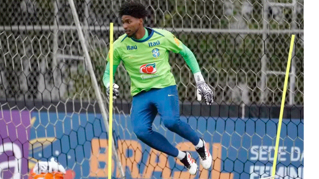 Sele&ccedil;&atilde;o brasileira chega a T&oacute;quio e Ancelotti prepara Hugo Souza no gol contra o Jap&atilde;o   