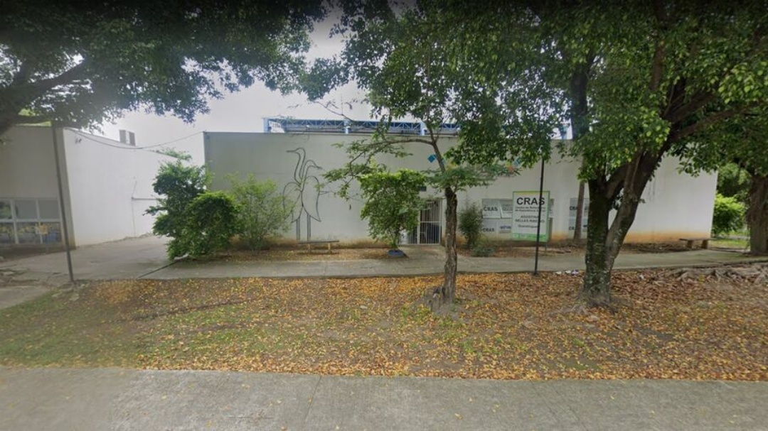 Homem tenta invadir CRAS para matar cachorros em Campo Grande