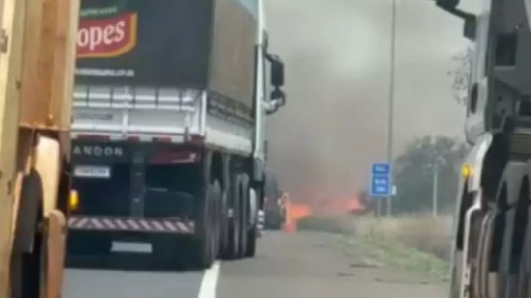 BR-163 &eacute; liberada ap&oacute;s inc&ecirc;ndio interditar o tr&acirc;nsito em Nova Alvorada do Sul