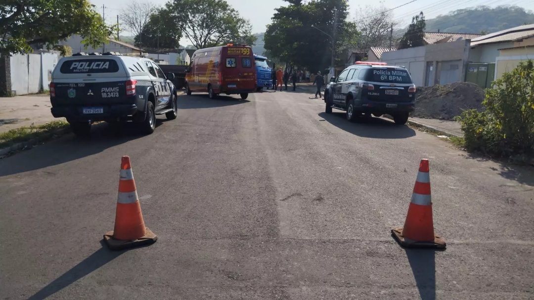 Trag&eacute;dia: beb&ecirc; morre atropelado por caminh&atilde;o dirigido pelo tio em Corumb&aacute;