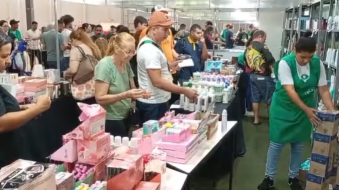 Perfumes, eletr&ocirc;nicos e roupas a partir de R$ 5: veja como participar de bazar solid&aacute;rio em Campo Grande