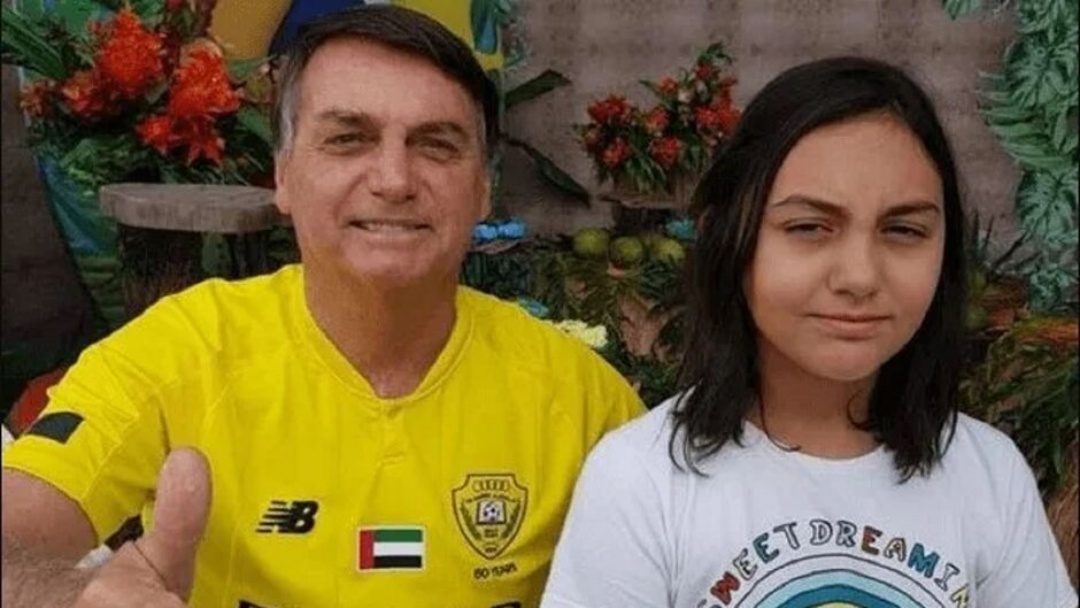 Bolsonaro pede a Moraes para comemorar 15 anos da filha em casa   