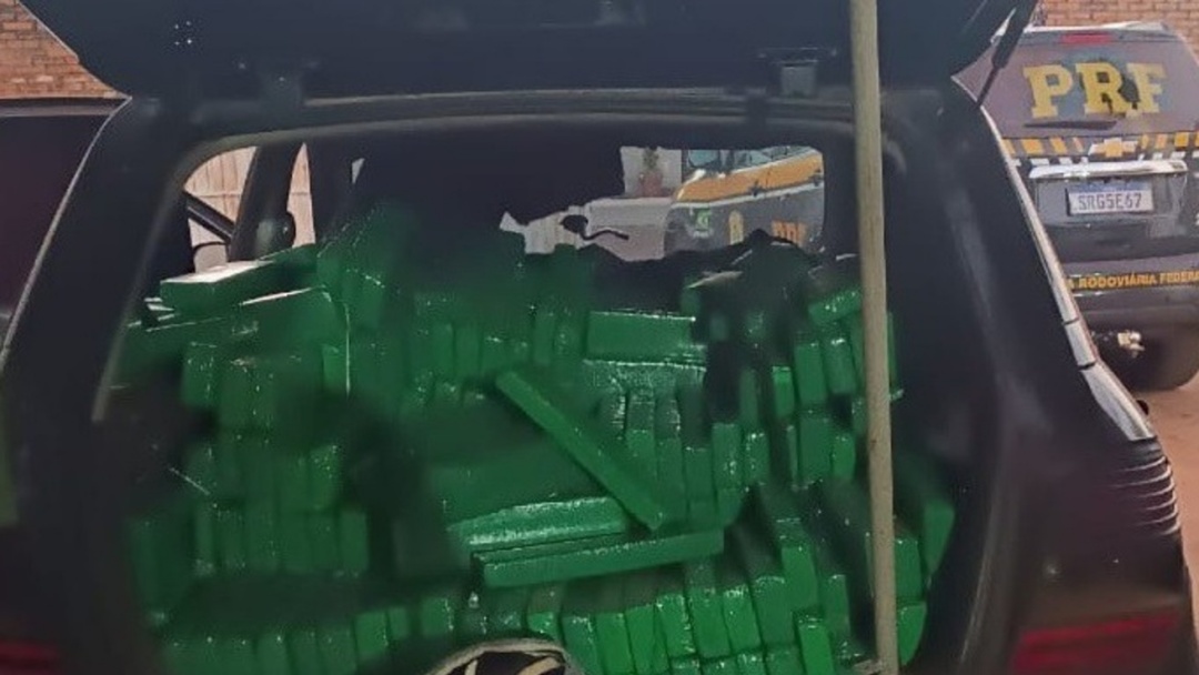 Barbeiro que transportava mais de uma tonelada de maconha vai cumprir pena em liberdade