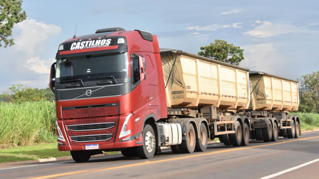 Frete agr&iacute;cola pode aumentar 15% para a safra 2025/2026   