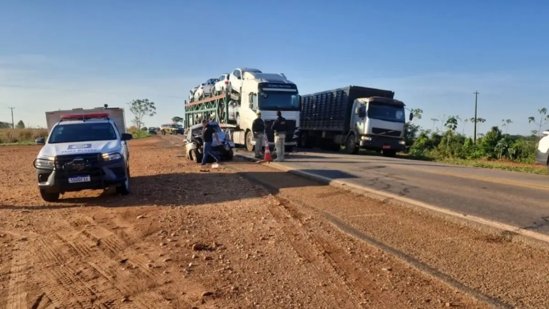 Motorista de Fiesta morre em acidente com caminh&atilde;o na BR-174 em Pontes e Lacerda