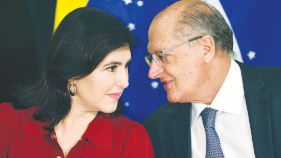 Ap&oacute;s Alckmin abrir portas do PSB, Tebet diz que fica no MDB e permanece em MS  