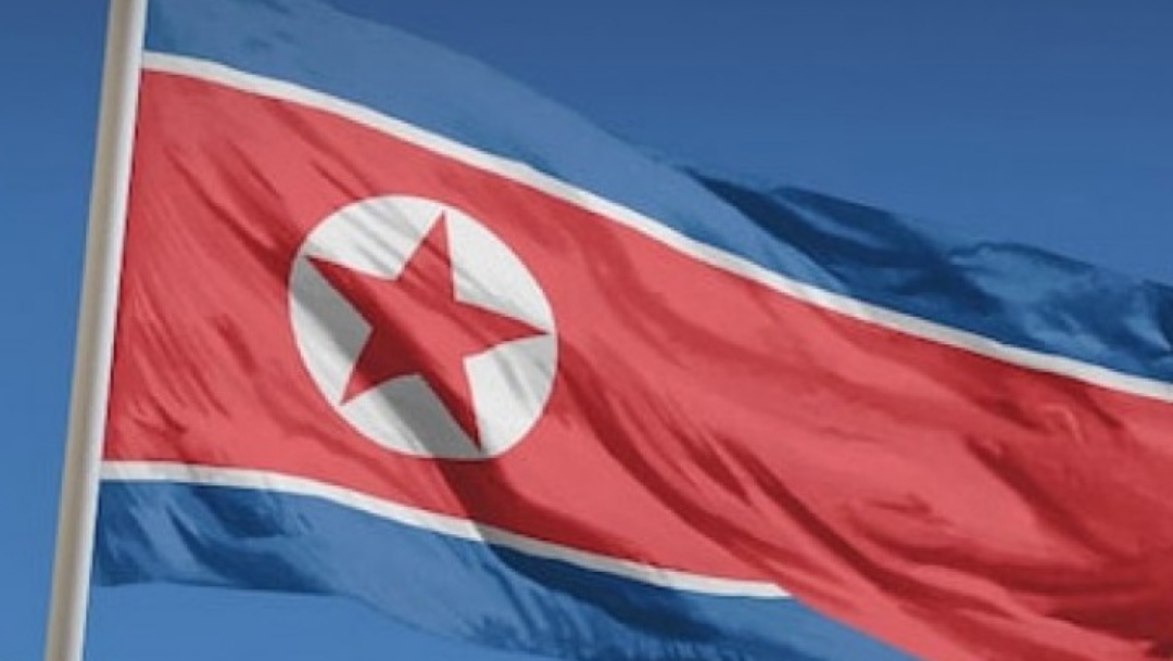 Coreia do Norte testa m&iacute;ssil de cruzeiro um dia antes da visita de Trump &agrave; Coreia do Sul