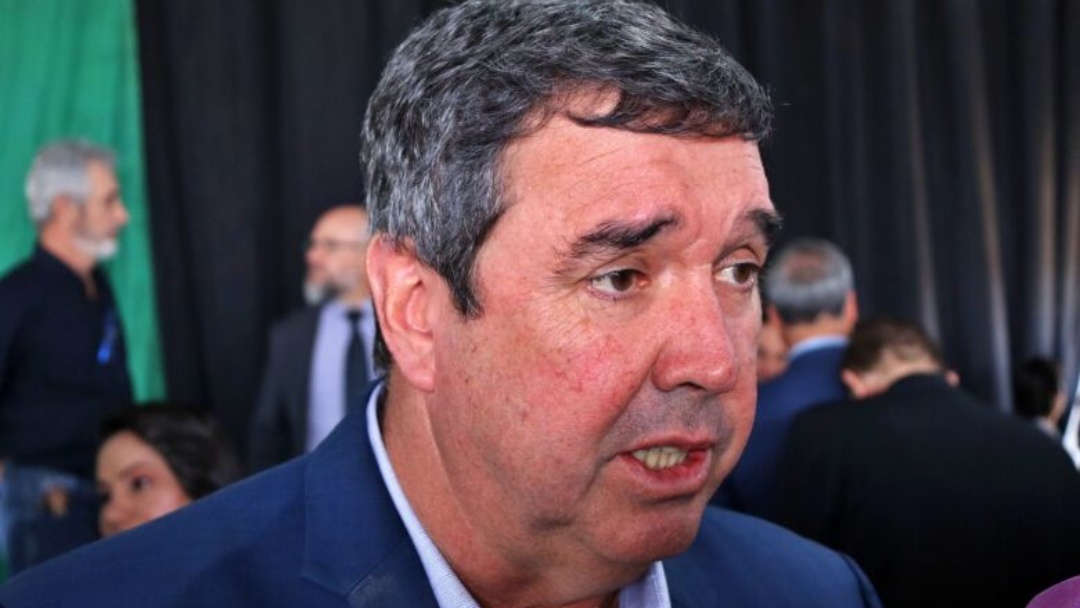 Riedel vai ao RJ após operação e se reúne com Castro e outros governadores