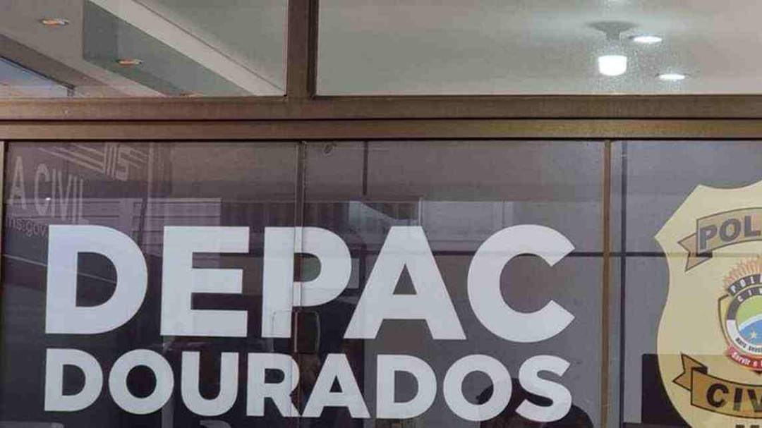 Homem &eacute; preso ap&oacute;s amea&ccedil;ar bater em filha gr&aacute;vida e tentar incendiar motocicleta do genro