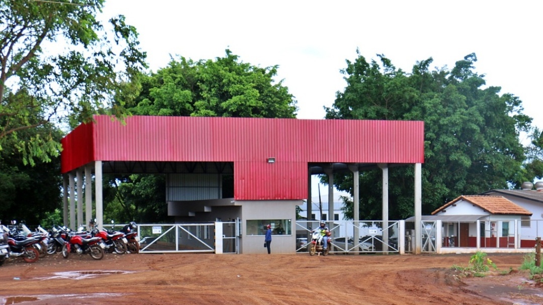 Frigor&iacute;fico Balbinos adia para o dia 16 retomada de abate