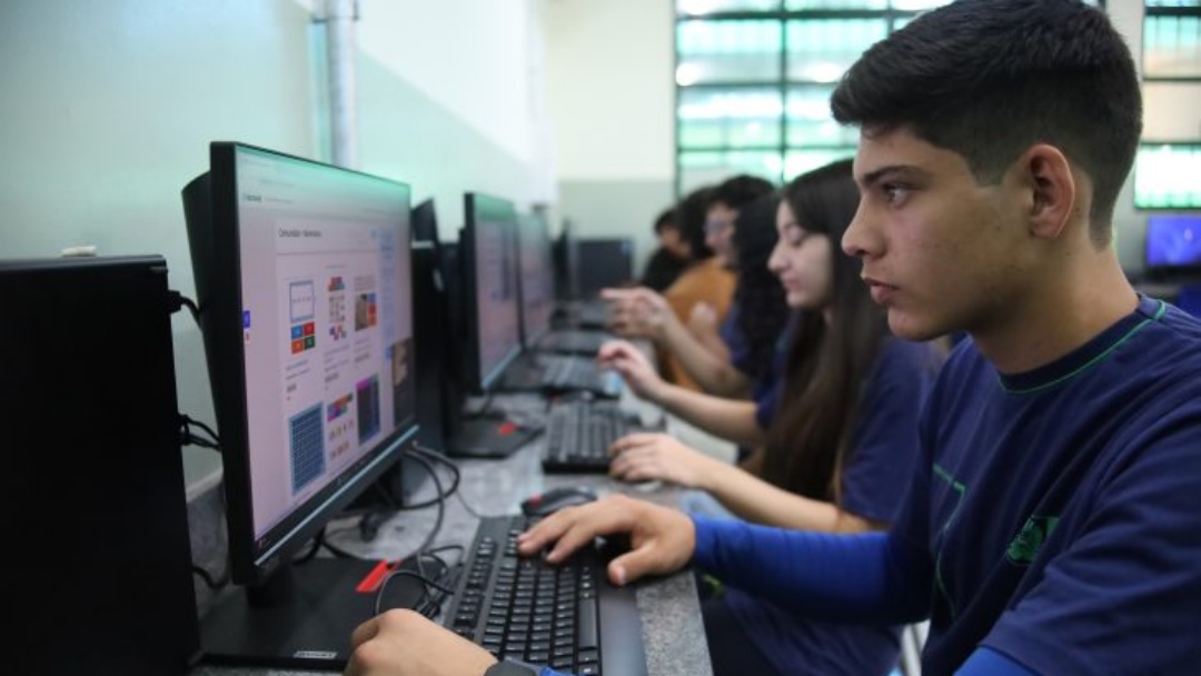 Per&iacute;odo de pr&eacute;-matr&iacute;culas das escolas estaduais come&ccedil;a nesta segunda-feira