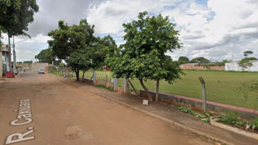 Mulher &eacute; esfaqueada no pesco&ccedil;o e na barriga com faca de serra ap&oacute;s desconfiar de trai&ccedil;&atilde;o