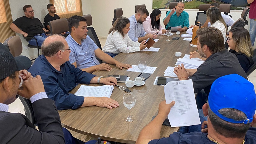 Prefeitura de Sidrol&acirc;ndia licencia dois ecopontos para descarte de galhos e entulhos